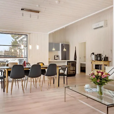 Amazing In With Kitchen