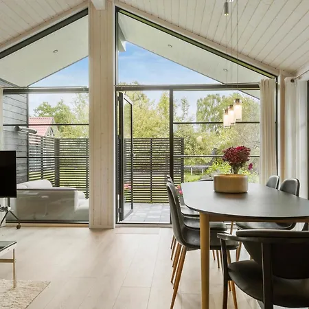 Amazing In With Kitchen